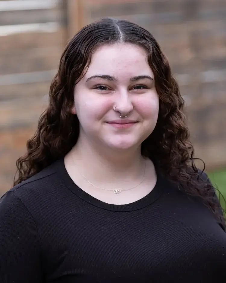 bella-b-headshot