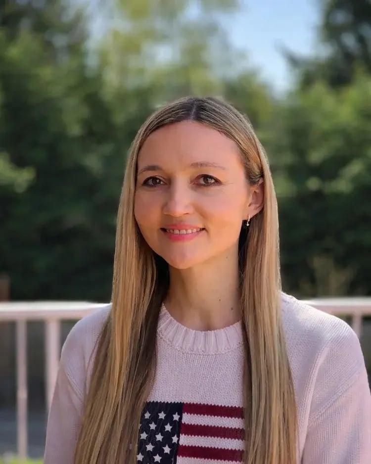 katya-r-headshot