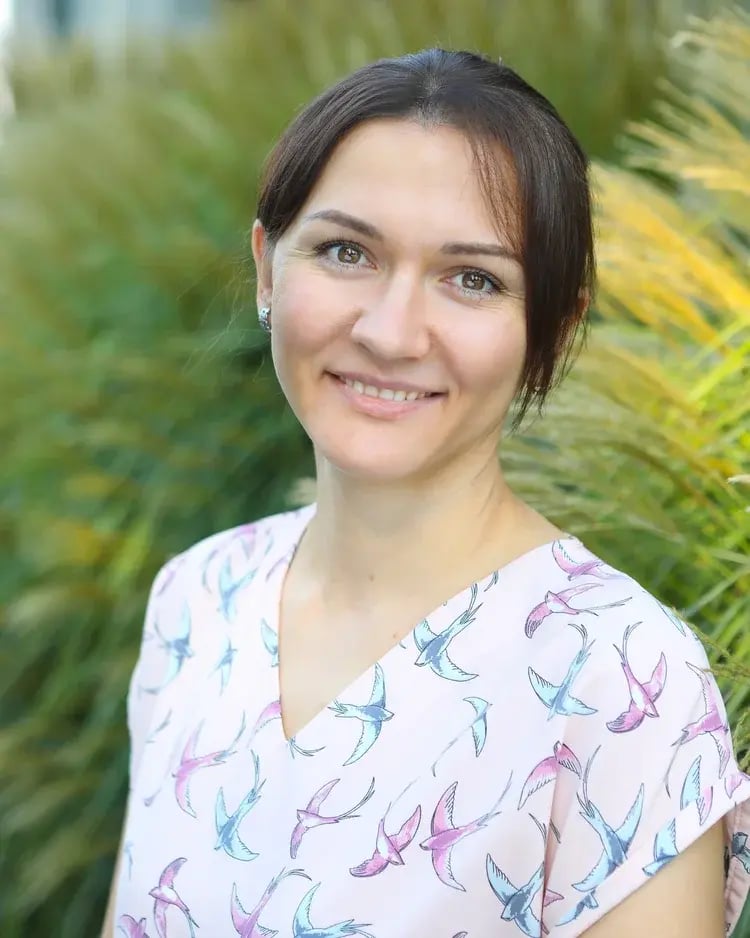 olga-l-headshot
