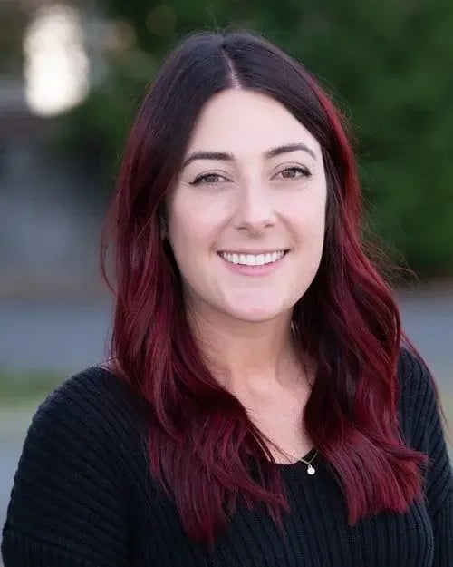 olivya-m-headshot