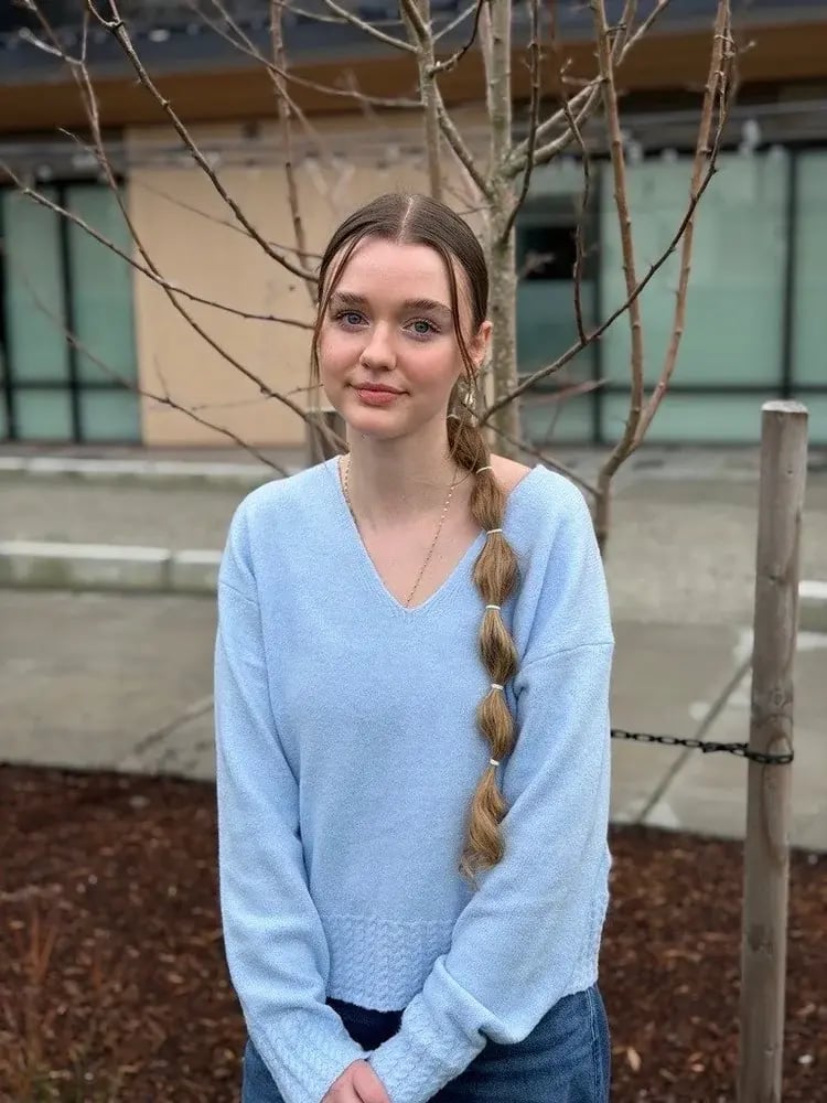 gabi-r-headshot